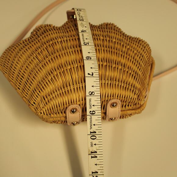 Betsey Johnson shell wicker straw purse crossbody spring summer pink. read - Picture 5 of 7